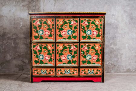 Cabinet tibetano pintado a mano