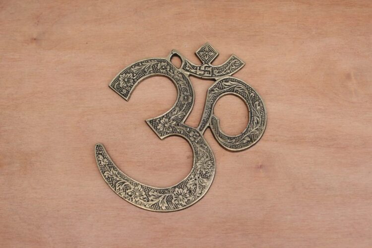 OM en Bronce 11 cms