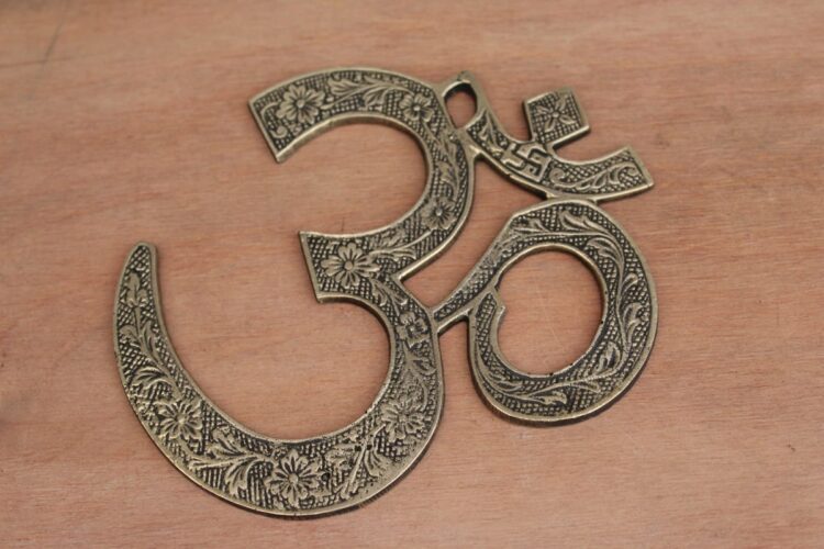 OM en Bronce 11 cms - Imagen 3