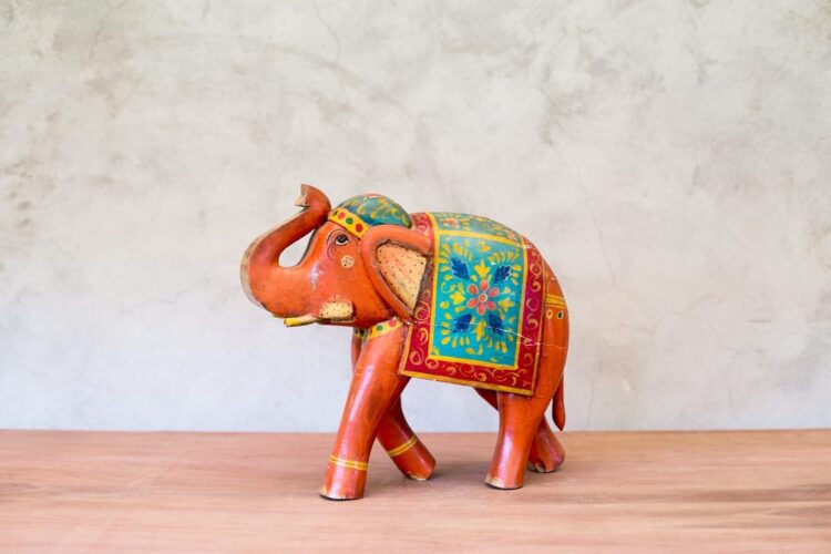 Elefante grande pintado