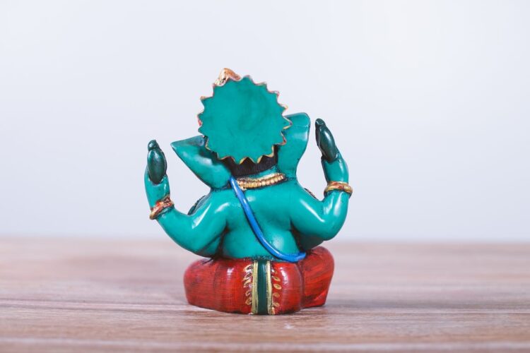 Ganesh colores 18cms - Imagen 3