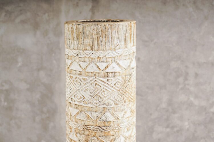 Vasija de tronco de palma tallado beige - Imagen 5