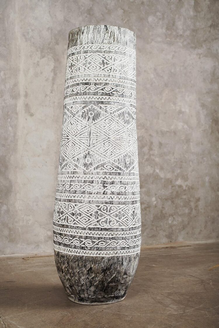 Vasija de tronco de palma tallado gris - Imagen 2