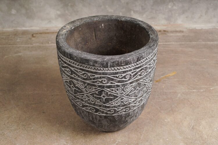 Vasija/maceta de tronco de palma tallado gris - Imagen 2