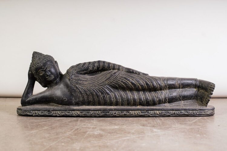 Figura Buda reclinado de Piedra Reconstituida