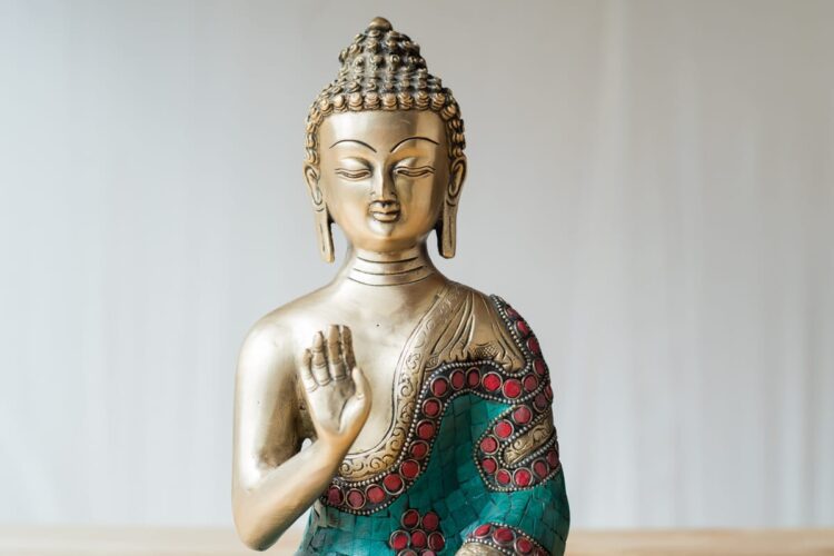 Buda con incrustación de piedras - Imagen 2