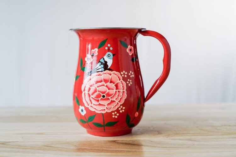 Jarra roja pájaro y flor