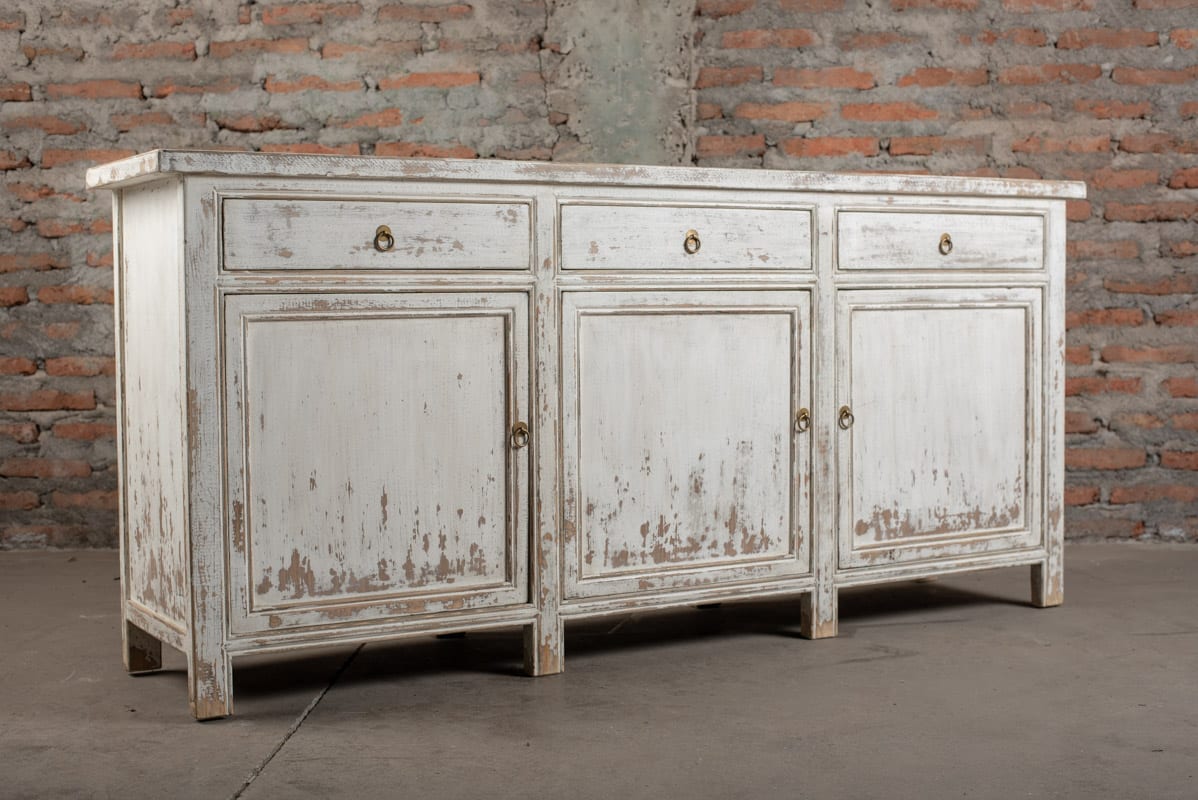 Mueble chino blanco decapado