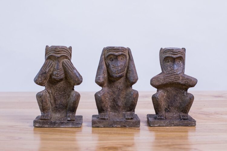 Trio Piedra monos sabios medianos