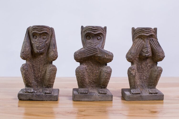 Trio monos sabios