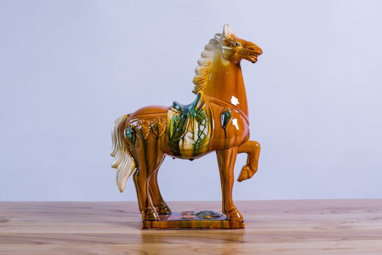 Caballo de cerámica