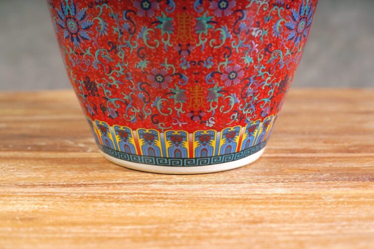 Jarrón chino con tapa rojo y diseños de colores - Imagen 4