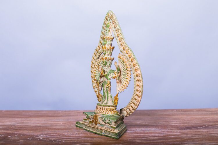 Avalokiteshvara de bronce