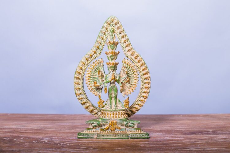 Avalokiteshvara de bronce - Imagen 2