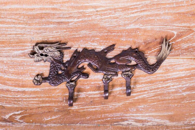 Perchero de dragón en bronce
