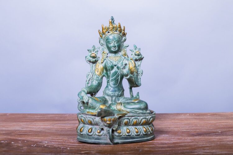Tara de bronce verde