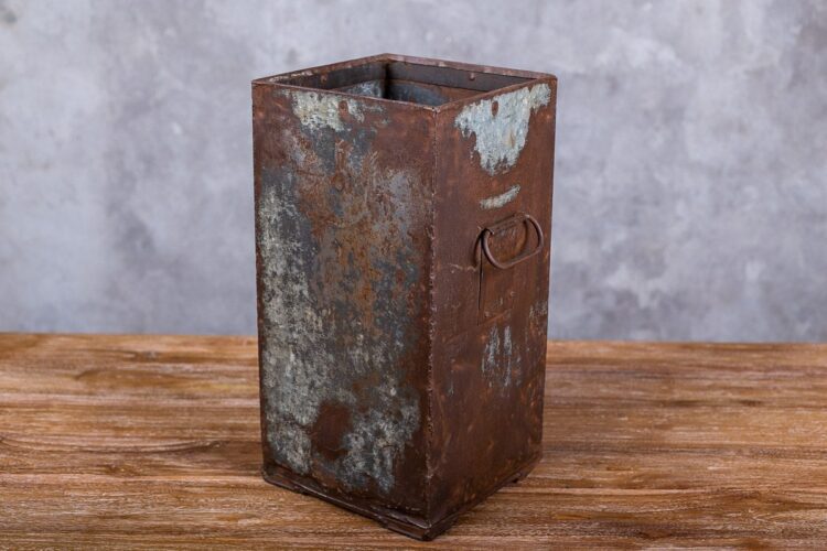 Contenedor antiguo - Imagen 4