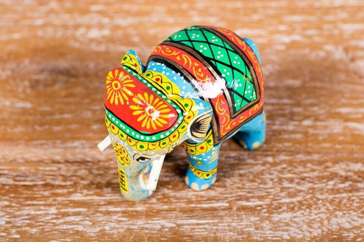 Mini elefante pintado - Imagen 2