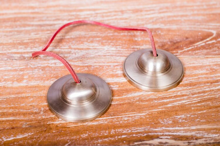 Platillos de meditación lisos (Tingshas)