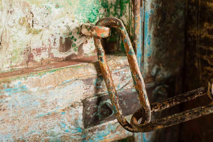 Puerta antigua celeste y verde - Imagen 8