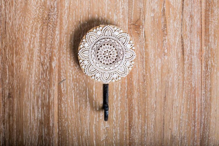 Perchero stamp tallado mandala