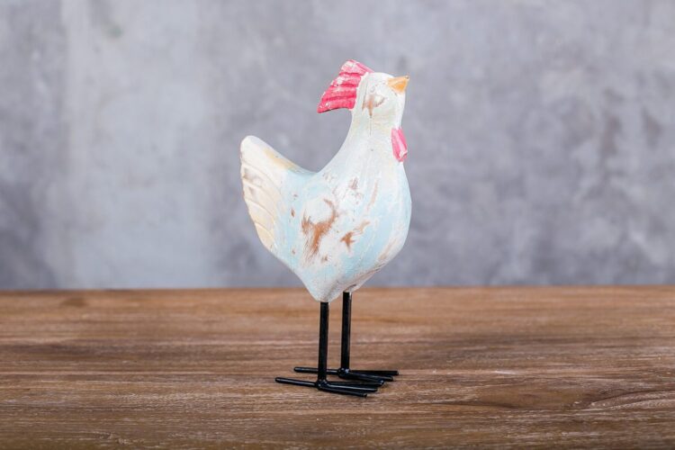 Gallo de madera sobre pedestal - Imagen 3