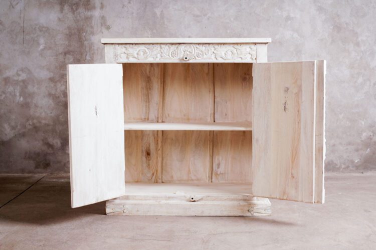 Mueble 2 puertas talladas - Imagen 4