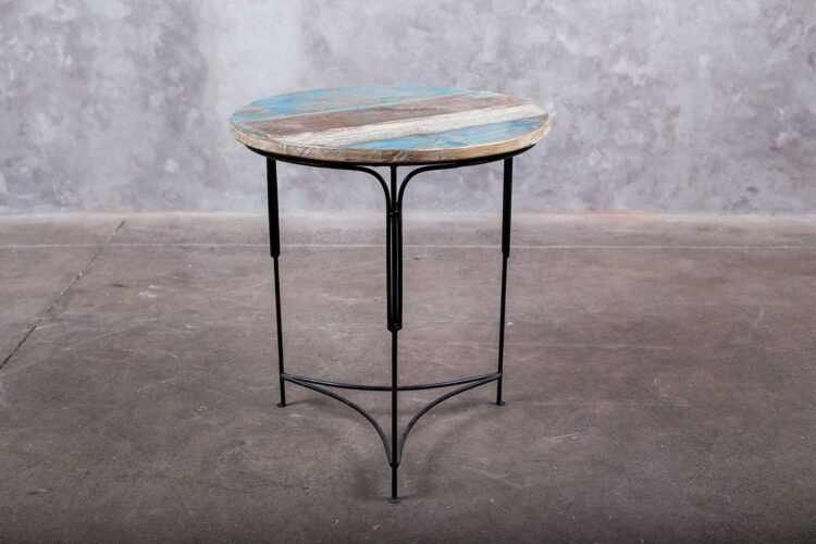 Mesa auxiliar fierro y madera redonda patas curvas