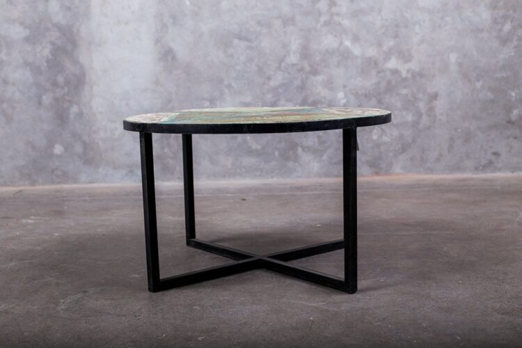 Mesa auxiliar fierro y madera redonda grande