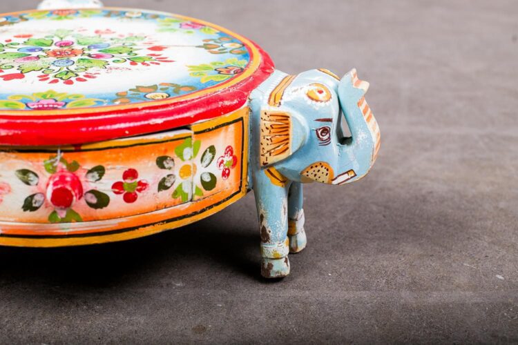 Mesa elefante pintada a mano - Imagen 2