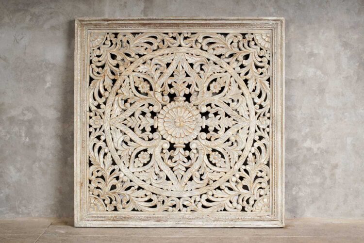 Panel/Respaldo de cama tallado 150x150 cms. café