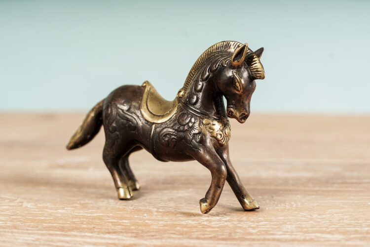 Caballo de bronce oscuro - Imagen 4