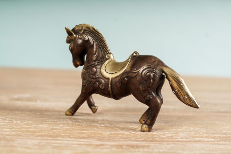 Caballo de bronce oscuro - Imagen 3