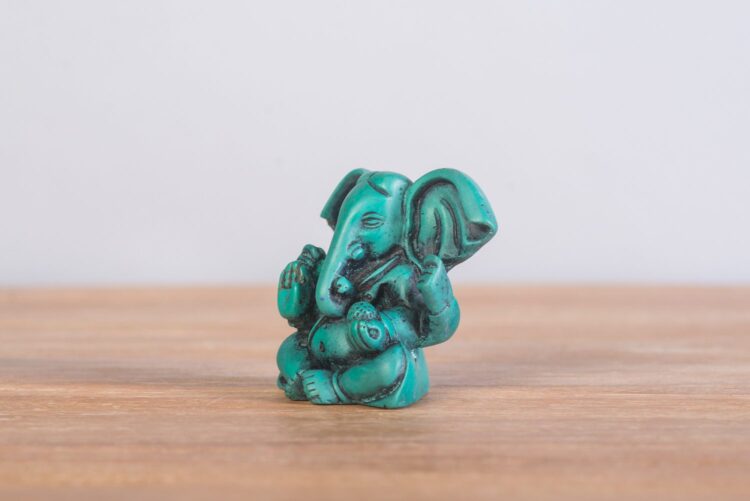 Ganesh orejón de resina 12 cms (3 colores) - Imagen 11