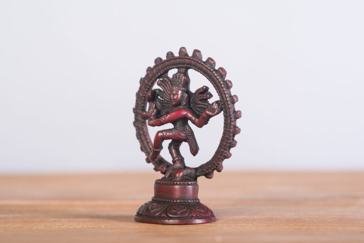 Nataraja de resina 15 cms. color rojo - Imagen 2