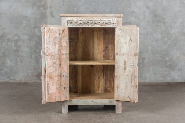 Alacena india de madera con aplicaciones en fierro - Imagen 5