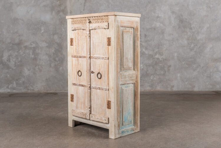 Alacena india de madera con aplicaciones en fierro - Imagen 5