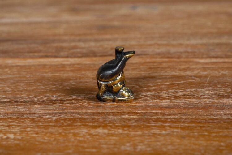 Figuras decorativas en poses de yoga - Imagen 8