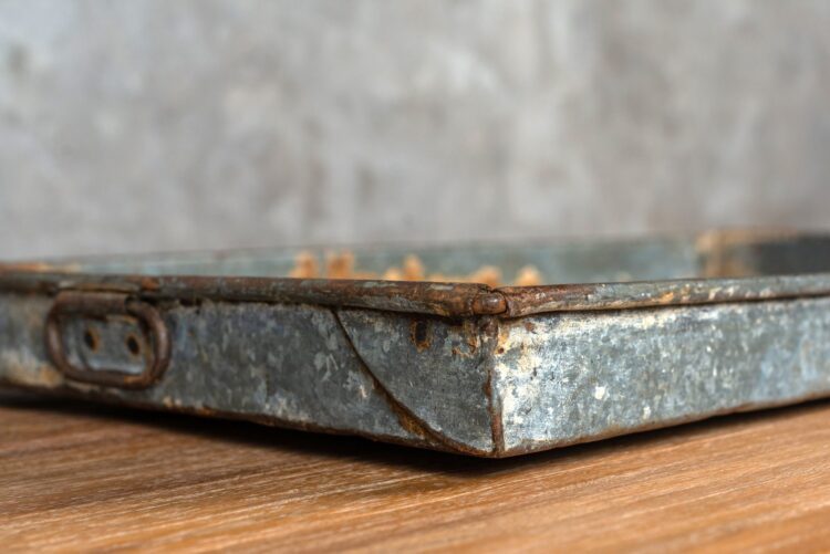 Bandeja rectangular de metal - Imagen 3