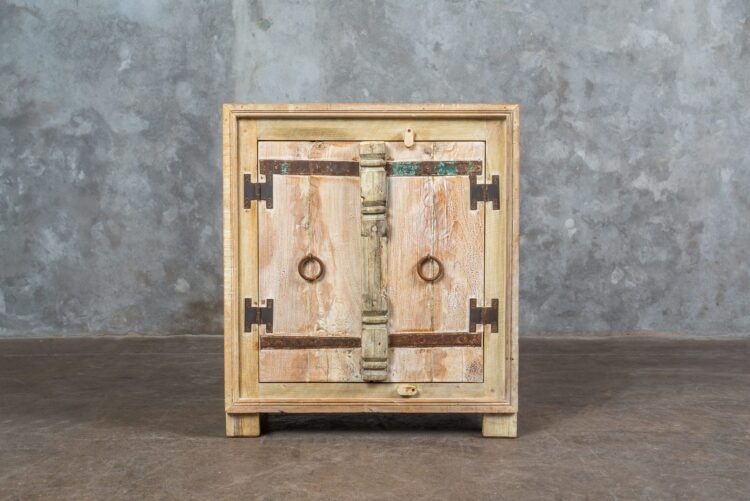 Mueble 2 puertas madera y fierro