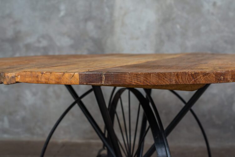 Mesa de fierro y madera - Imagen 5
