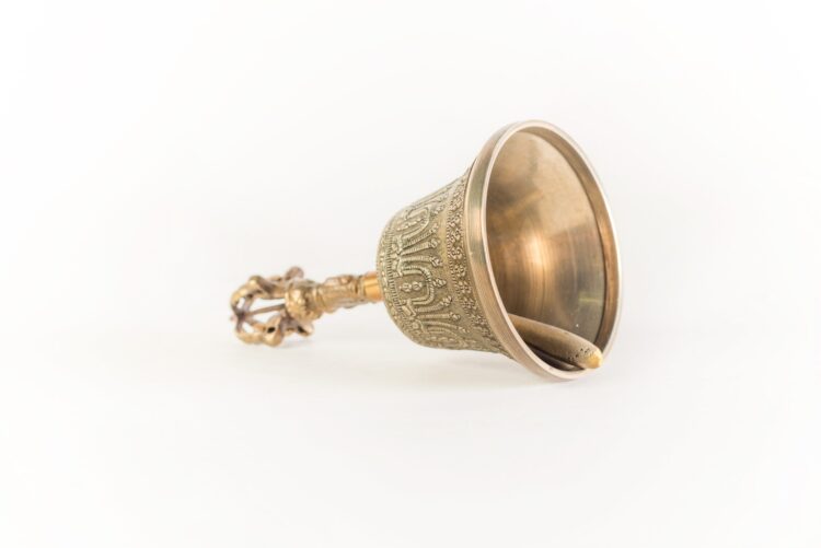 Campana de bronce b - Imagen 2