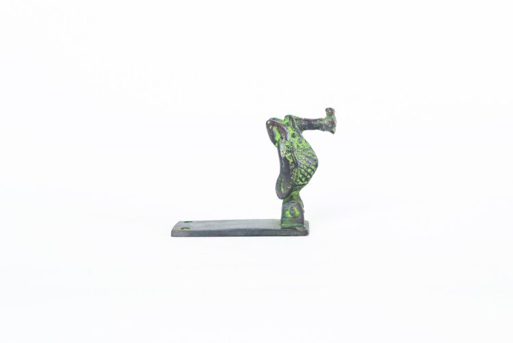 Tocapuerta de bronce camello - Imagen 2