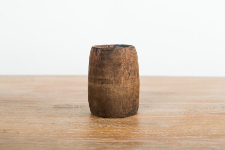 Potiche antiguo de madera - Imagen 2
