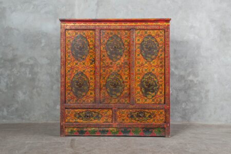 Gabinete tibetano pintado a mano