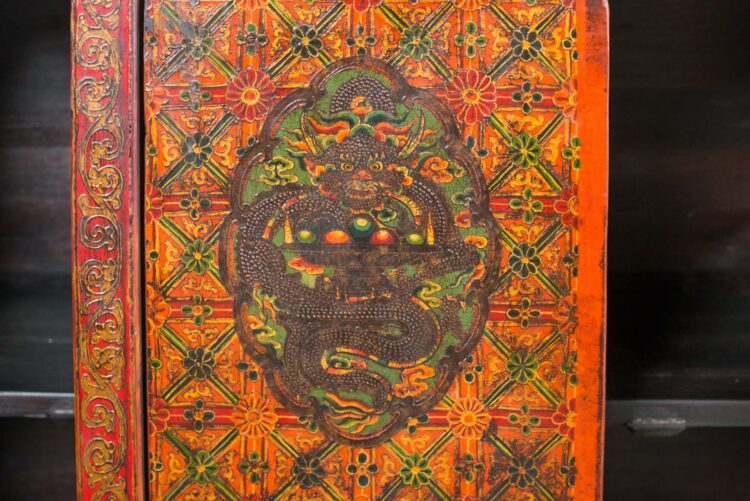 Gabinete tibetano pintado a mano - Imagen 6