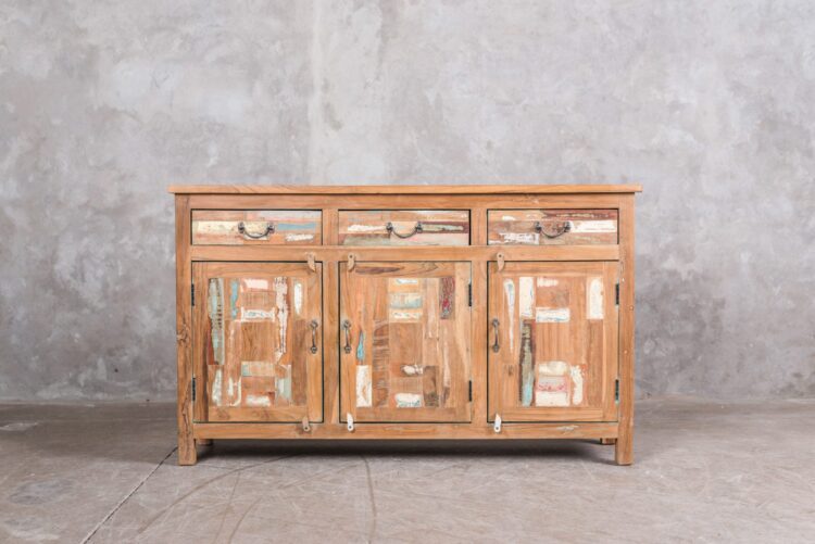 Buffet indio de maderas recicladas