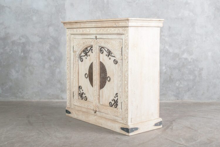 Cabinet hindu con aplicaciones en metal - Imagen 2