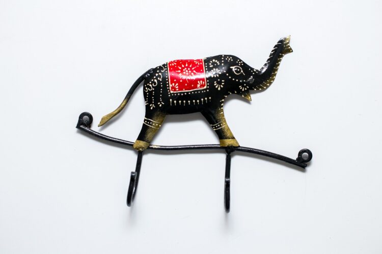 Perchero elefante de metal