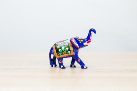 Elefante de metal